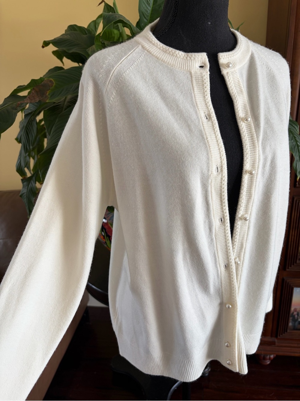 Vintage Designers Originals classic knit crewneck cardigan sweater ivory - Large